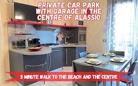 Private Garage, 300M From Sea In Alassio Centre